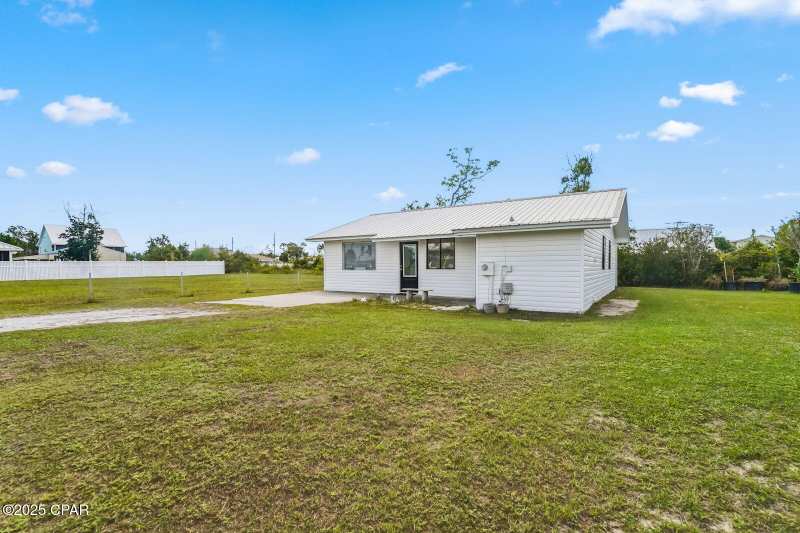 3 bedroom SingleFamilyResidence at 57 1st Street, Mexico Beach Unit 9, Mexico Beach — photo 1