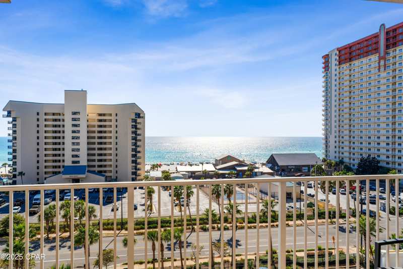 3 bedroom Condominium at 9860 S Thomas Drive 622, Laketown Wharf, Panama City — photo 1