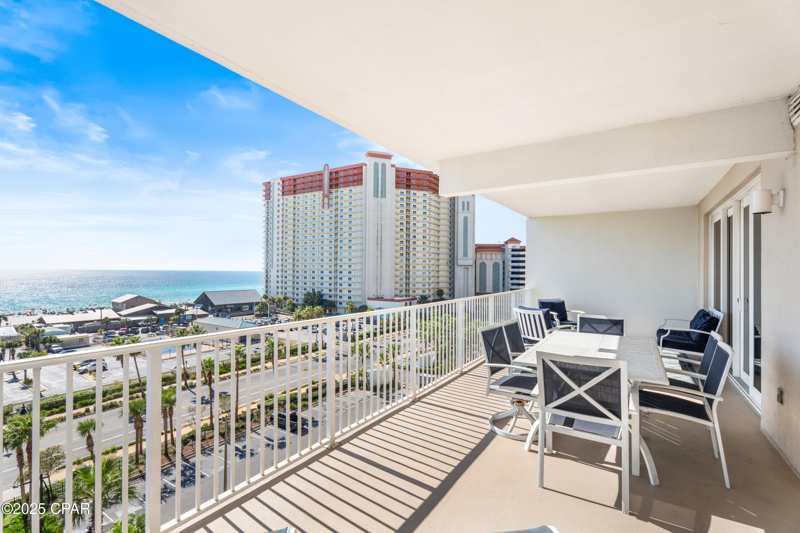 3 bedroom Condominium at 9860 S Thomas Drive 621, Laketown Wharf, Panama City — photo 1