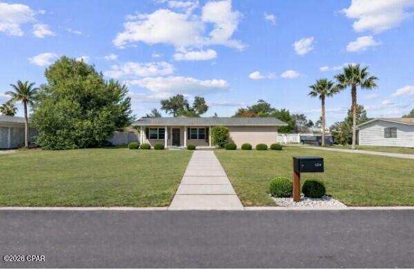 4 bedroom SingleFamilyResidence at 2506 W 26th Street, Island View Estates, Panama City — photo 1