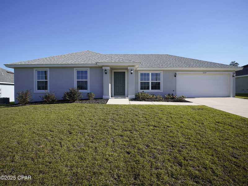 3 bedroom SingleFamilyResidence at 2209 Chase Street, Sunny Hills, Chipley — photo 1
