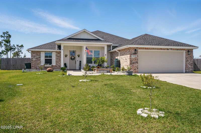 5 bedroom SingleFamilyResidence at 3928 Sandpine Way, College Station Phase 1, Panama City — photo 1