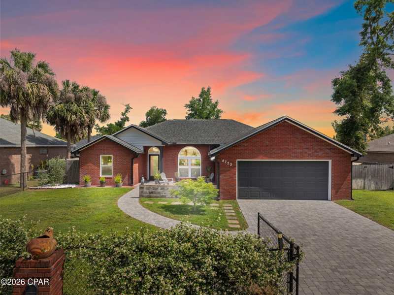 3 bedroom SingleFamilyResidence at 4725 Halcyon Drive, Highpoint, Panama City — photo 1