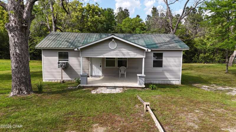 3 bedroom SingleFamilyResidence at 402 Hatcher Drive, Bonifay, Bonifay — photo 1