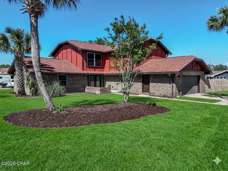 4 bedroom SingleFamilyResidence at 308 Cascade Street, Forest Park Estates, Panama City — photo 1