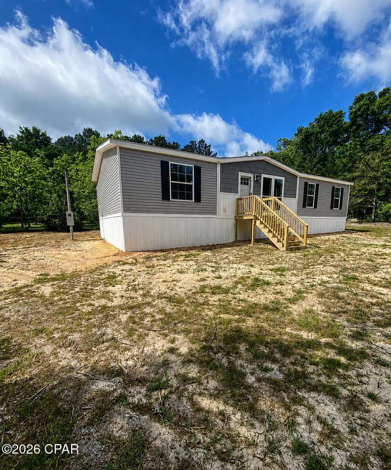 3 bedroom ManufacturedHome at 697 Son In Law Road, Idlewood, Bonifay — photo 1