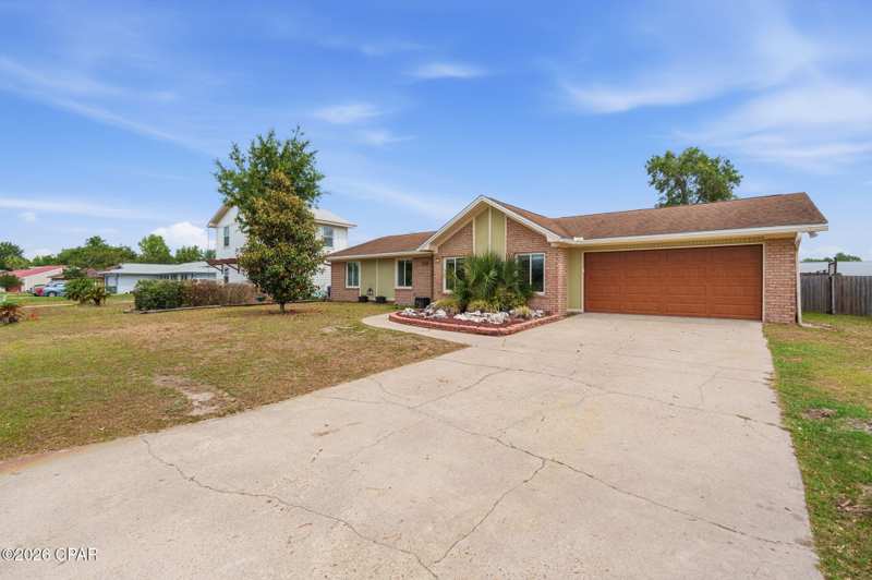3 bedroom SingleFamilyResidence at 116 Derby Woods Drive, Derby Woods, Lynn Haven — photo 1