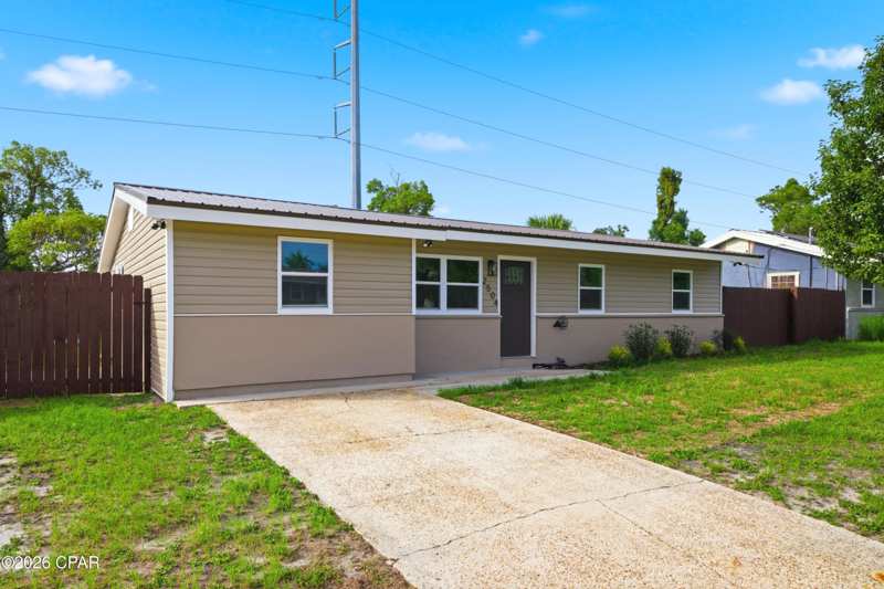 3 bedroom SingleFamilyResidence at 2504 W 21st Street, Hentz 1st Add Unit B, Panama City — photo 1
