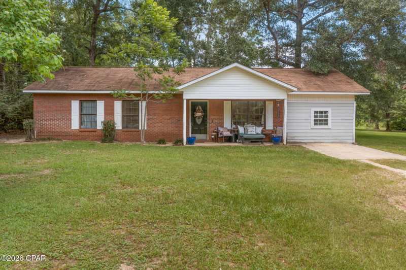 4 bedroom SingleFamilyResidence at 940 Jamie Drive, Ridgeway Country Estates, Chipley — photo 1
