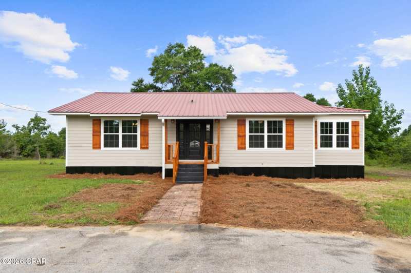 3 bedroom SingleFamilyResidence at 1025 Edison Avenue, Compass Lake Hills Unit 5, Alford — photo 1