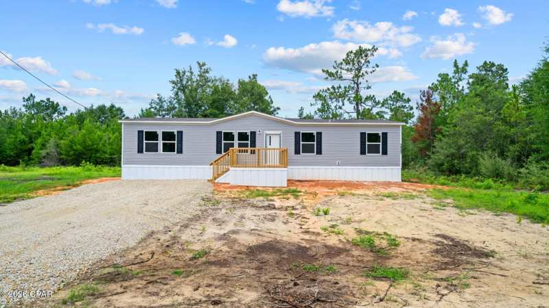 3 bedroom ManufacturedHome at 13721 Mallard Avenue, Caravana Manor 2nd Sec, Fountain — photo 1