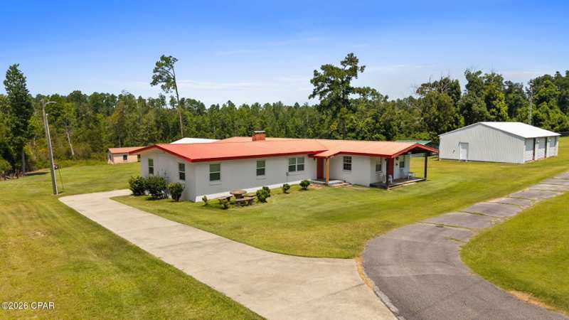 5 bedroom SingleFamilyResidence at 379 Lakepoint Road, Compass Lake, Alford — photo 1