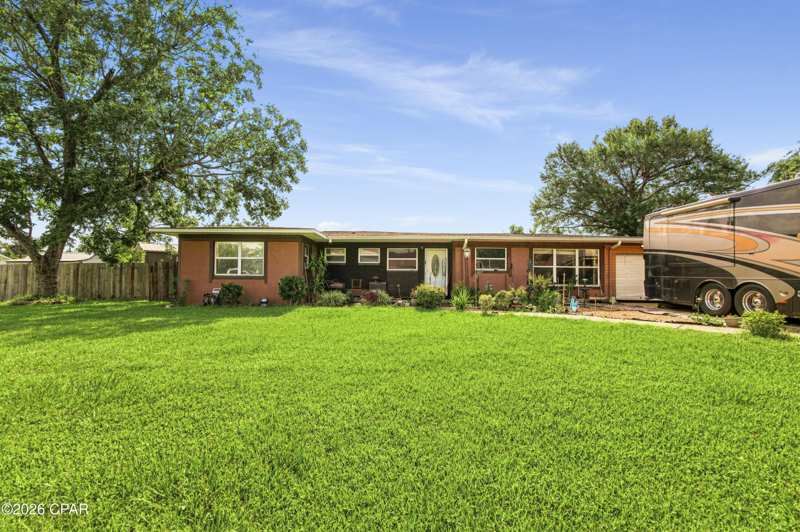3 bedroom SingleFamilyResidence at 2350 Cincinnati Avenue, Pretty Bayou Hts 2nd, Panama City — photo 1