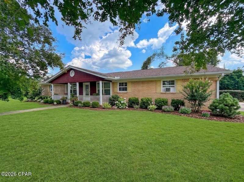 4 bedroom SingleFamilyResidence at 4327 7th Avenue, Walter R Davis Add, Marianna — photo 1