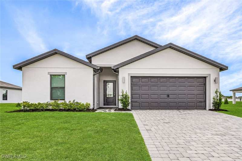 5 bedroom SingleFamilyResidence at 868 Gen D Macarthur Ave, Labelle, Labelle — photo 1