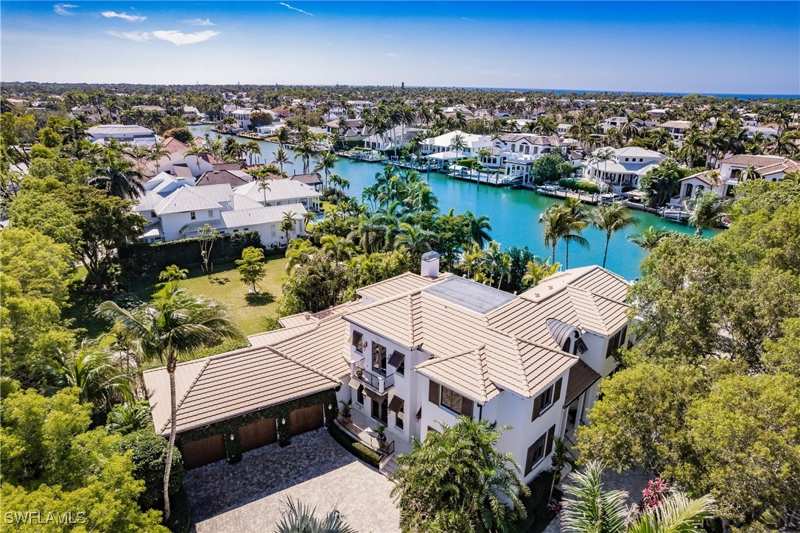 5 bedroom SingleFamilyResidence at 790 18th Ave S, Aqualane Shores, Naples — photo 1