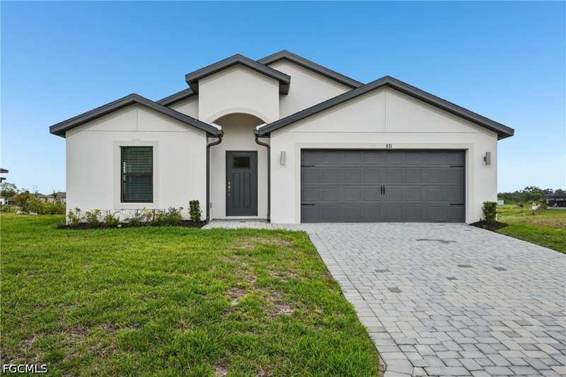 4 bedroom SingleFamilyResidence at 871 Gen D Macarthur Ave, Labelle, Labelle — photo 1