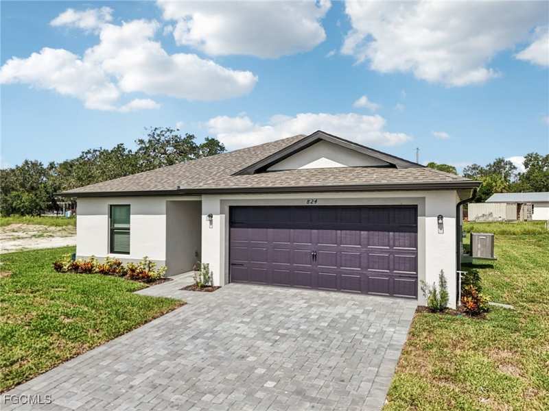 3 bedroom SingleFamilyResidence at 824 Gen D Macarthur Ave, Labelle, Labelle — photo 1