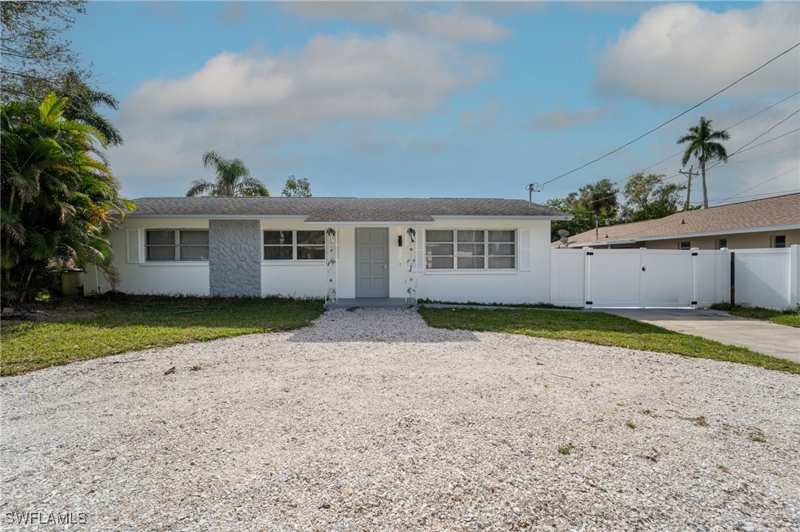 3 bedroom SingleFamilyResidence at 60 Cardinal Dr, North Fort Myers, North Fort Myers — photo 1