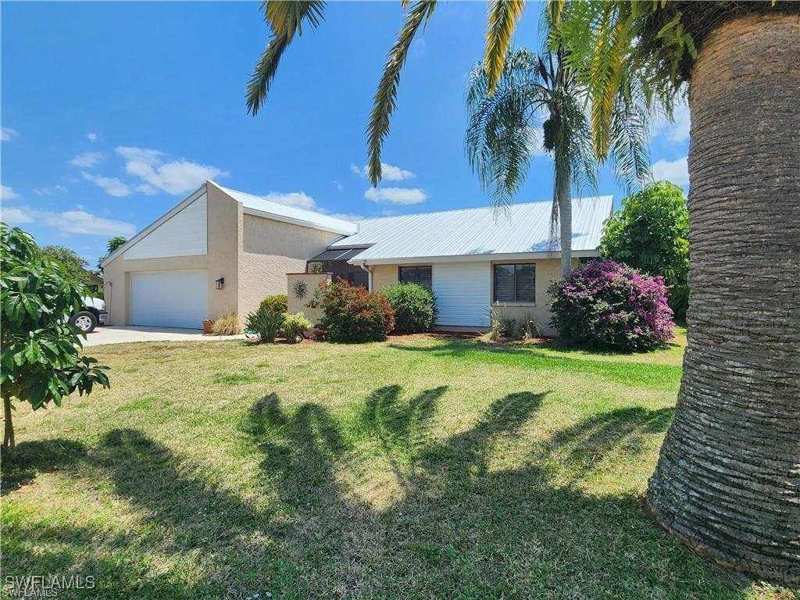 3 bedroom SingleFamilyResidence at 15188 Sam Snead Ln, Riverbend, North Fort Myers — photo 1