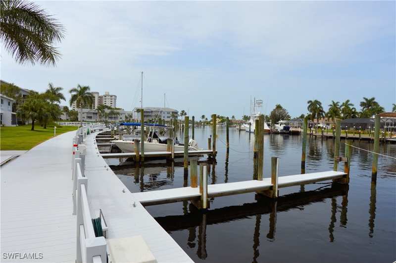 2 bedroom Townhouse at 18046 San Carlos Blvd 139, Boardwalk Caper, Fort Myers Beach — photo 1