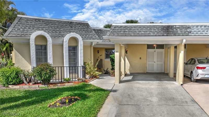 2 bedroom Attached at 8 Park Lane Cir, East Greens Land Condo, Lehigh Acres — photo 1