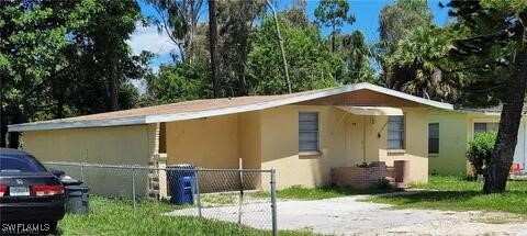 2 bedroom SingleFamilyResidence at 5640 4th Ave, Pine Manor, Fort Myers — photo 1