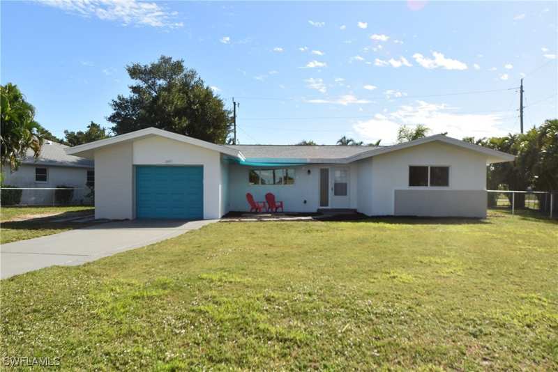 3 bedroom SingleFamilyResidence at 1742 Bikini Ct, Cape Coral, Cape Coral — photo 1