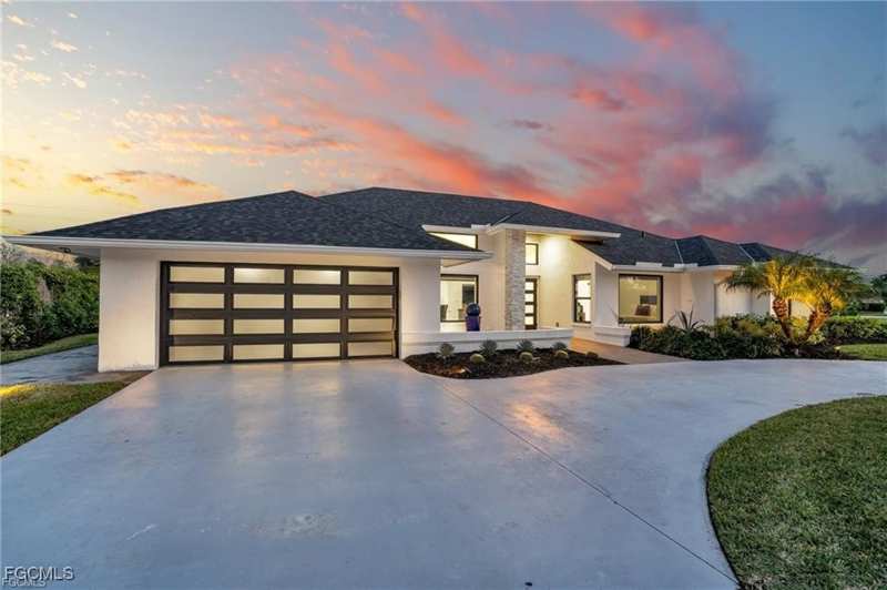 4 bedroom SingleFamilyResidence at 1919 Countess Ct, Imperial Golf Estates, Naples — photo 1