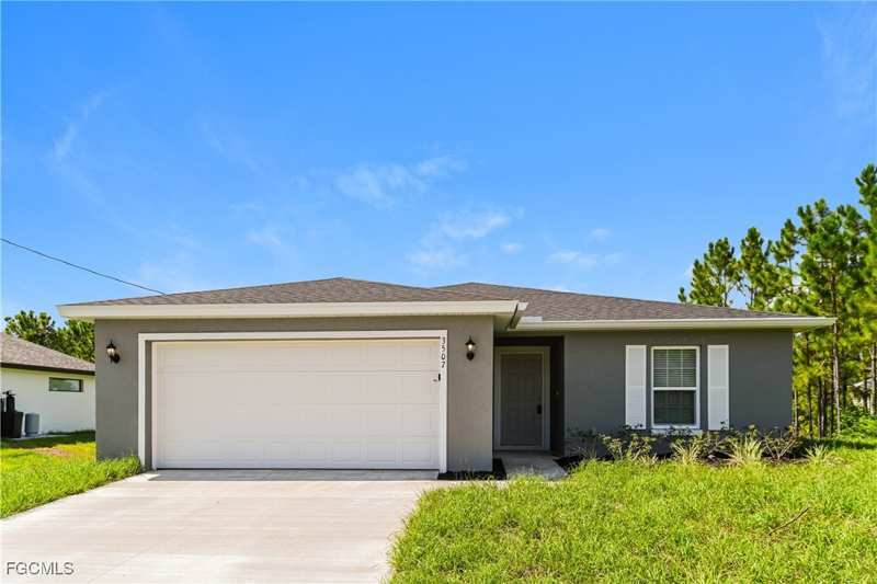 4 bedroom SingleFamilyResidence at 3507 26th St SW, Lehigh Acres, Lehigh Acres — photo 1