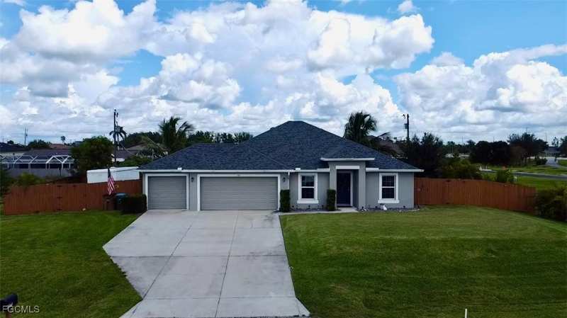 3 bedroom SingleFamilyResidence at 1511 NE 13th St, Cape Coral, Cape Coral — photo 1