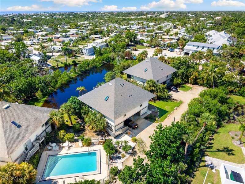 2 bedroom Attached at 1039 Beach Rd 104, Beach Road Villas Condo, Sanibel — photo 1