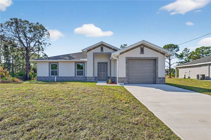 3 bedroom SingleFamilyResidence at 2907 38th St W, Lehigh Acres, Lehigh Acres — photo 1