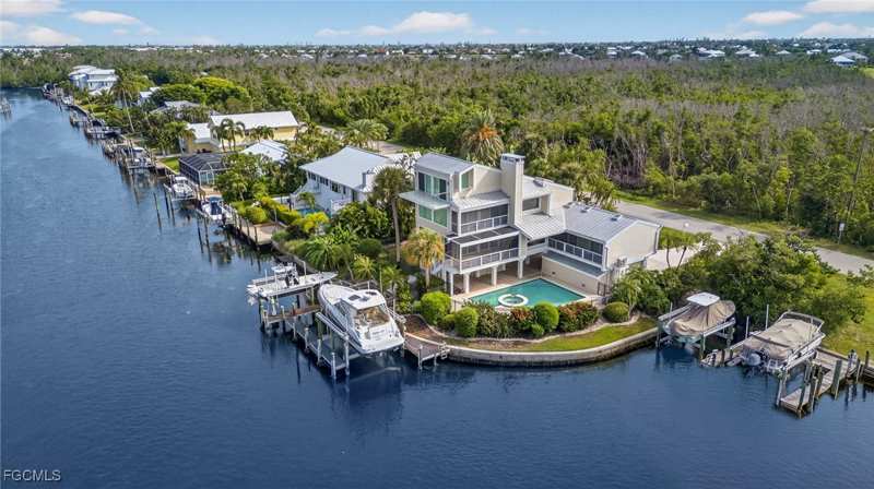 3 bedroom SingleFamilyResidence at 1290 Bay Dr, Sanibel Harbours, Sanibel — photo 1