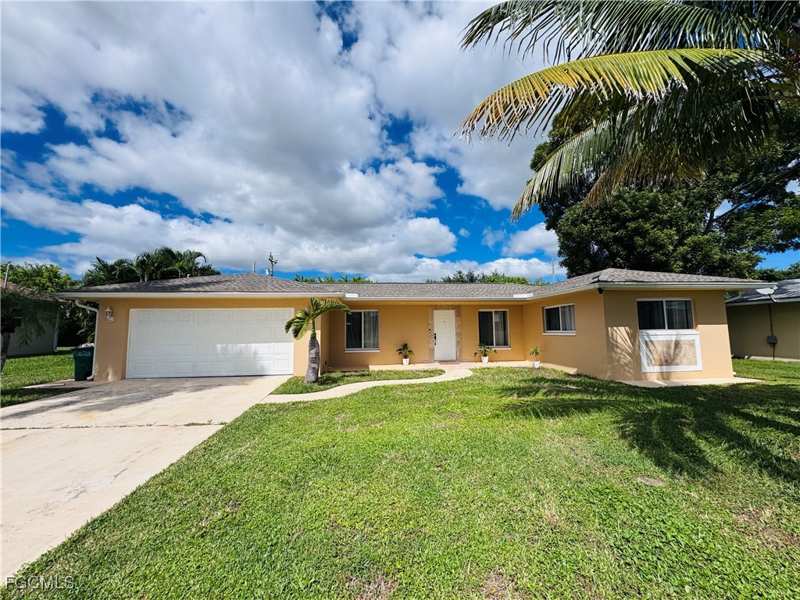 3 bedroom SingleFamilyResidence at 141 SW 48th Ter, Cape Coral, Cape Coral — photo 1