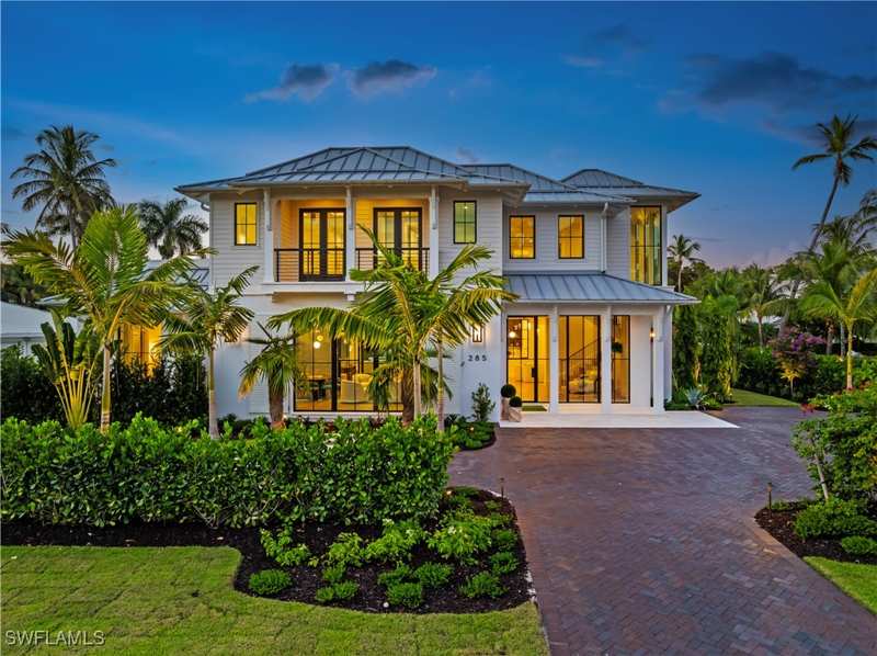 5 bedroom SingleFamilyResidence at 285 Central Ave, Olde Naples, Naples — photo 1