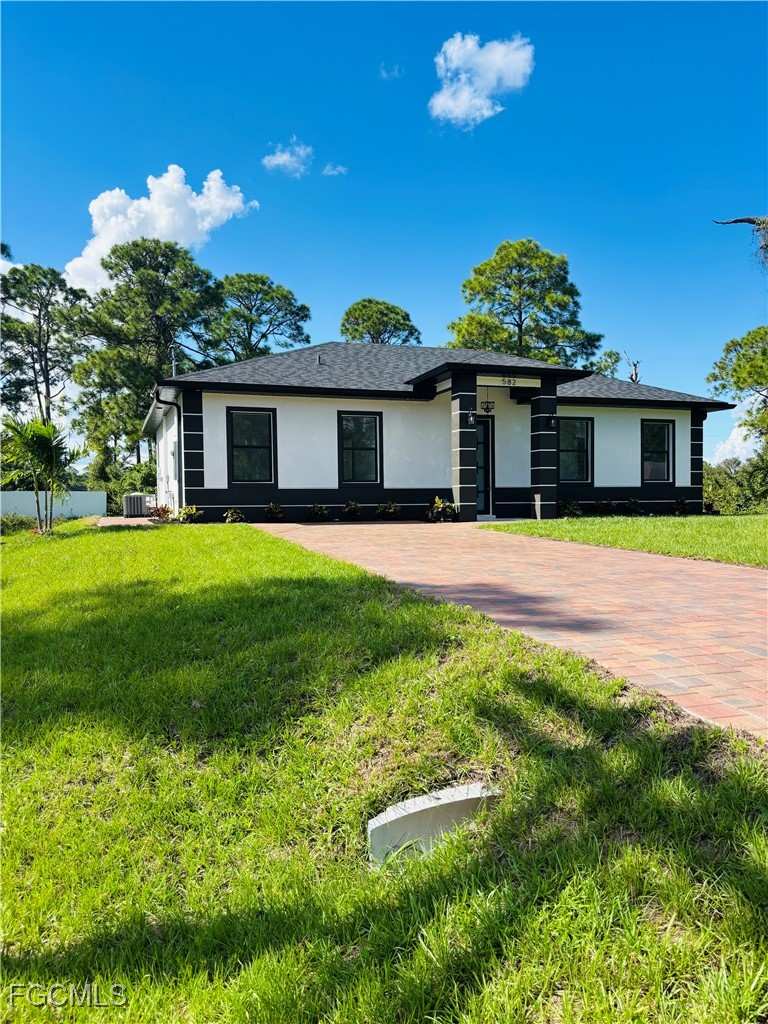 4 bedroom SingleFamilyResidence at 582 Eisenhower Blvd, Lehigh Acres, Lehigh Acres — photo 1