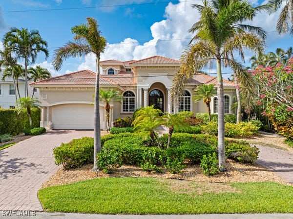 4 bedroom SingleFamilyResidence at 1400 Jewel Box Ave, Royal Harbor, Naples — photo 1