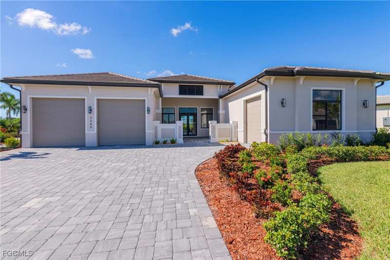 3 bedroom SingleFamilyResidence at 3389 Chestnut Grove Dr, Country Club, Alva — photo 1