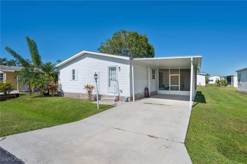 3 bedroom ManufacturedHome at 276 Grosbeak Ln 276, Quail Roost, Naples — photo 1