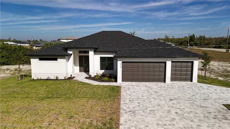 3 bedroom SingleFamilyResidence at 3915 Kismet Pkwy W, Cape Coral, Cape Coral — photo 1