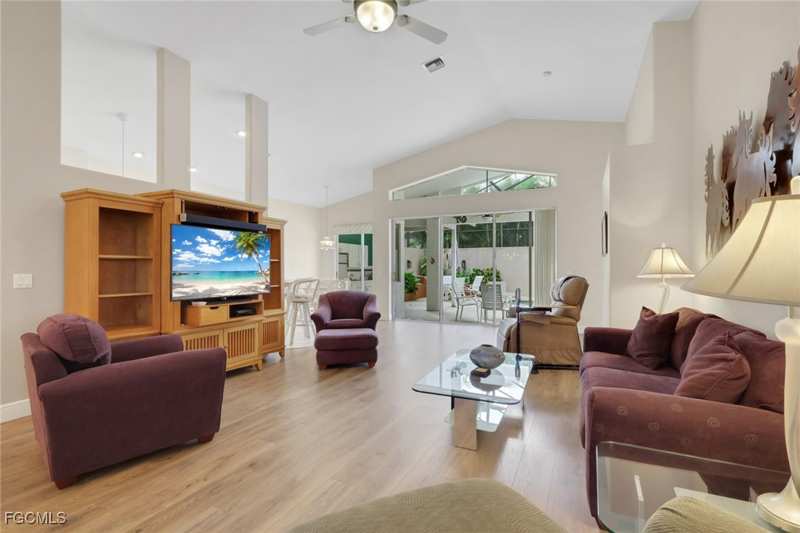 3 bedroom SingleFamilyResidence at 9519 Mariners Cove Ln S, Mariners Cove Village, Fort Myers — photo 1