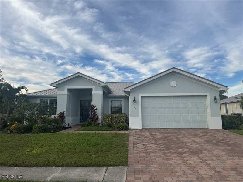 5 bedroom SingleFamilyResidence at 2557 Ashbury Cir, Ashbury, Cape Coral — photo 1