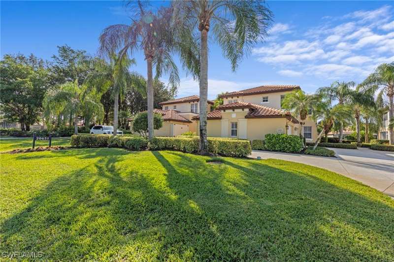 3 bedroom Condominium at 20651 Wildcat Run Dr 102, Cypress Cove At Wildcat Run, Estero — photo 1