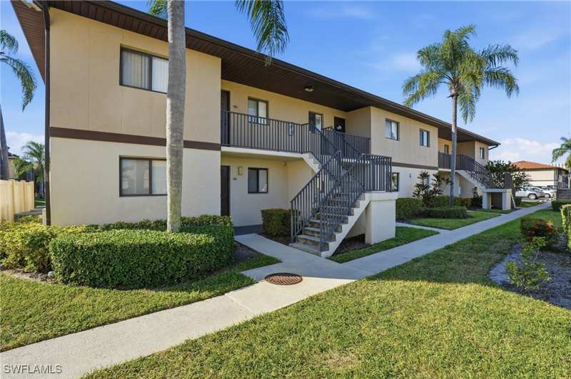 2 bedroom Condominium at 4790 S Cleveland Ave 1106, Pinewood South Condo, Fort Myers — photo 1