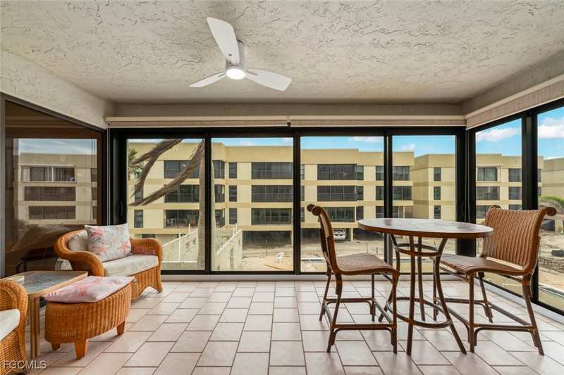2 bedroom Condominium at 2721 W Gulf Dr 212, Kings Crown, Sanibel — photo 1