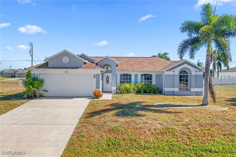 4 bedroom SingleFamilyResidence at 1715 NE 2nd Ave, Cape Coral, Cape Coral — photo 1