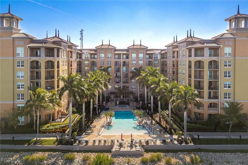 2 bedroom Condominium at 2825 Palm Beach Blvd 513, Alta Mar, Fort Myers — photo 1