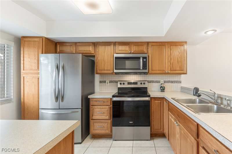 2 bedroom Condominium at 309 Cape Coral Pkwy W 206, Cape Coral, Cape Coral — photo 1