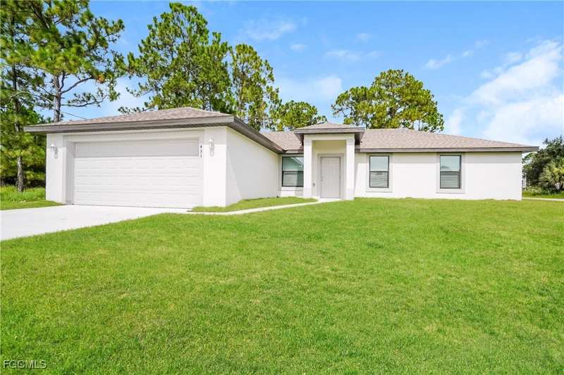 4 bedroom SingleFamilyResidence at 431 Gray Ave S, Lehigh Acres, Lehigh Acres — photo 1